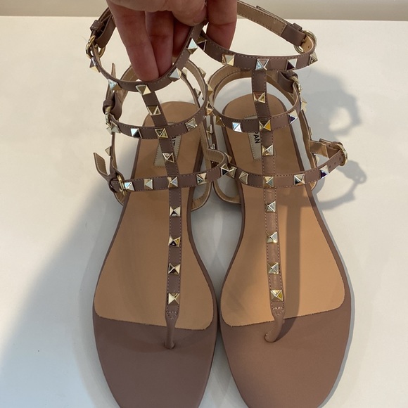 New studded sandal size 11 - Picture 2 of 4